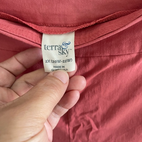 Terra & Sky Coral Woman’s Capris Size 20/23 GUC - Picture 4 of 4